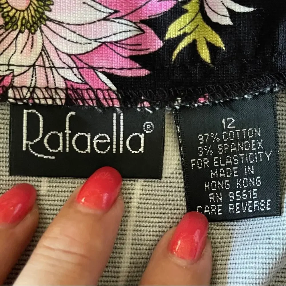 Rafaella black flowered pink back zip short casual summer skirt.  Size 12.